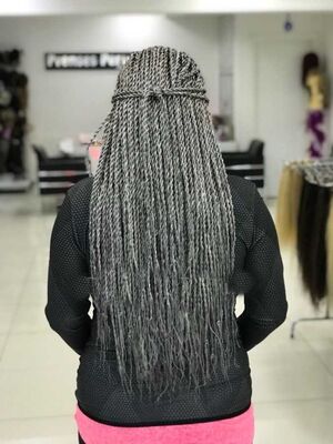Gri Saç Twist Afro Dalgası Kaynak