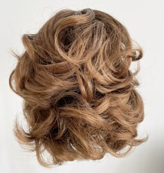 Prenses Peruk - Karamel Dalgalı Sentetik Saç Hazır Topuz
