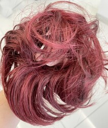 Kırmızı Kızıl Lastikli Pratik Topuz Saç Modeli - Thumbnail