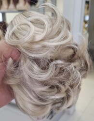 Prenses Peruk - Platin Röfleli Dalgalı Model Hazır Topuz Saç Modeli